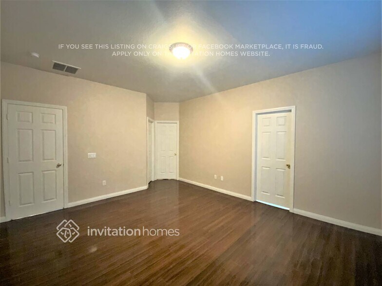 Building Photo - 7322 Emerald Brook St