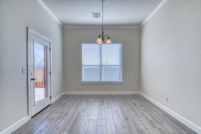 Building Photo - 3112 Pebble Pond Dr