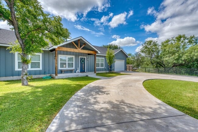 Primary Photo - 1304 Prairie Creek Dr