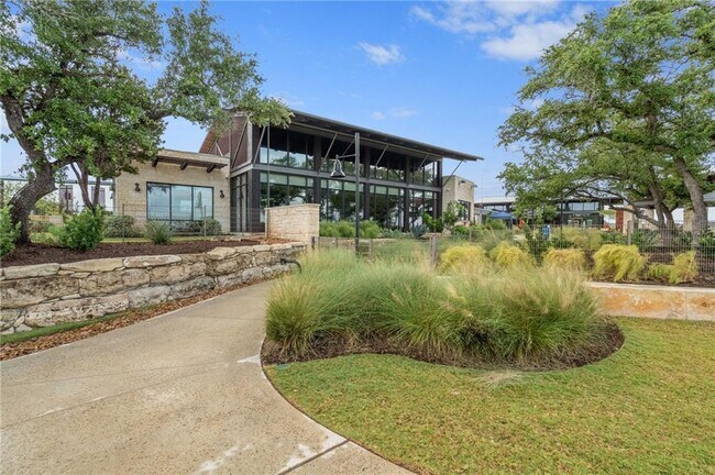 Building Photo - 748 Hazy Hills Loop