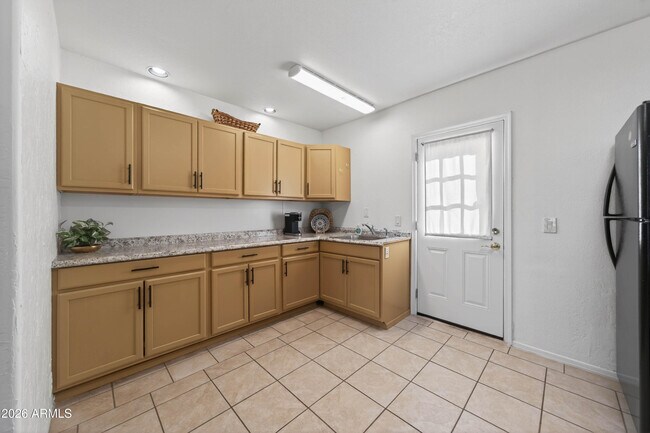 Building Photo - 3824 Plaza De La Yerba