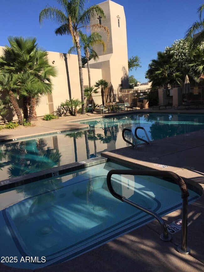 Building Photo - 11333 N 92nd St