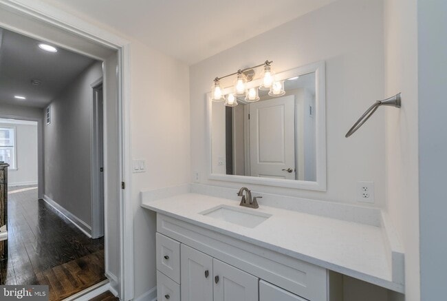 Building Photo - 116 S Durham St