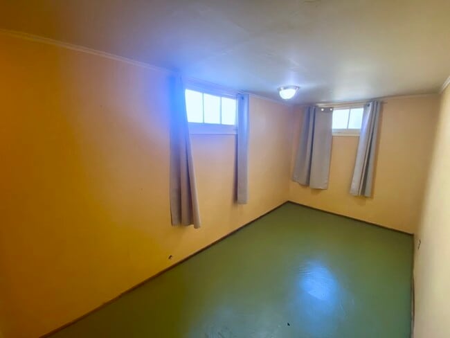 Building Photo - 5708 8th Ave NW