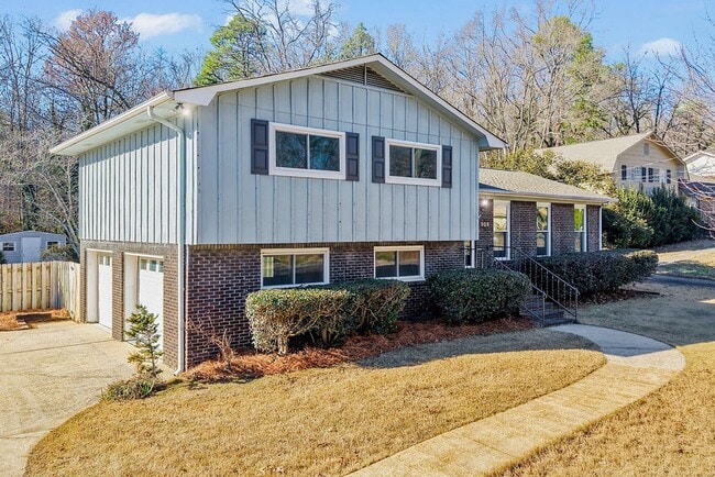 Building Photo - 908 Ryecroft Rd