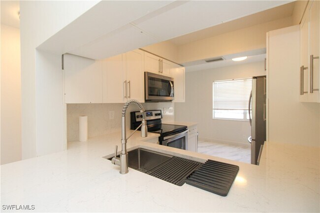 Building Photo - 105 Wading Bird Cir