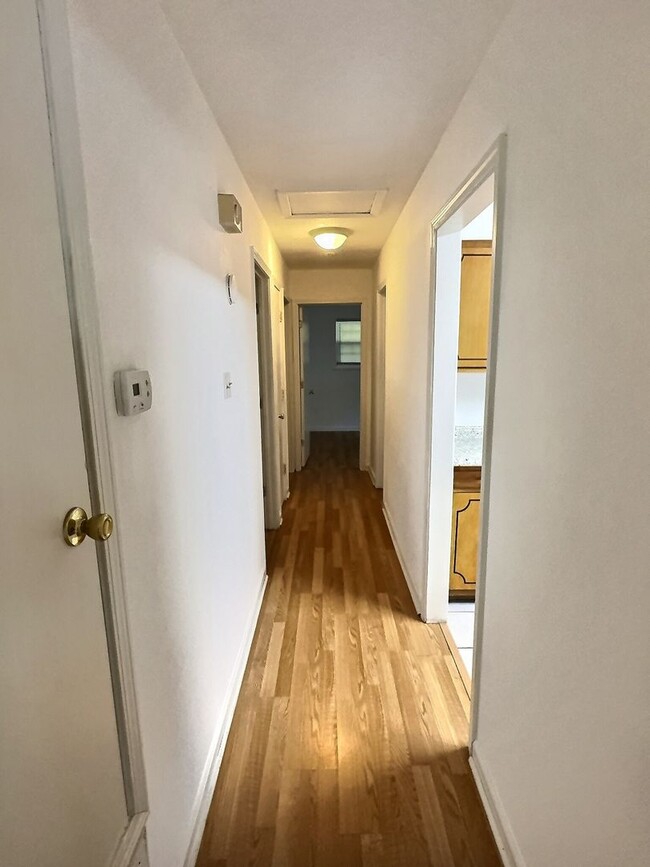 Building Photo - Charming 3-Bedroom, 2-Bathroom Home in Oce...