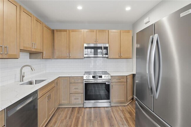 Building Photo - 67 Fred St