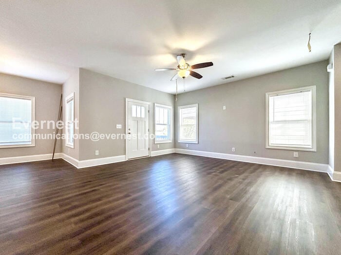 Building Photo - 1763 Stone Hedge Dr