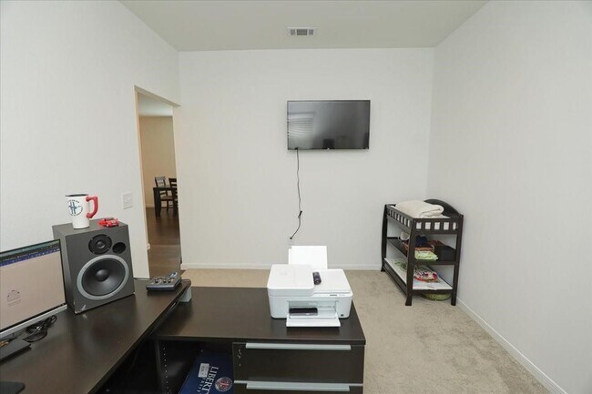 Building Photo - 14463 Cedar Ledge Ln