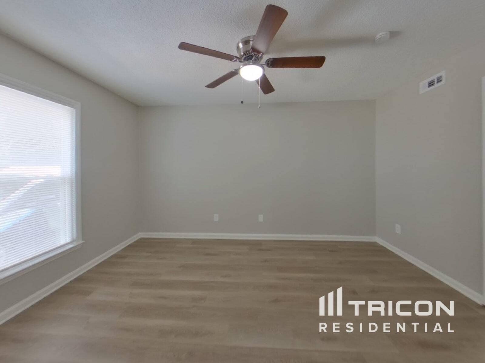 Building Photo - 7418 Palmetto Ct