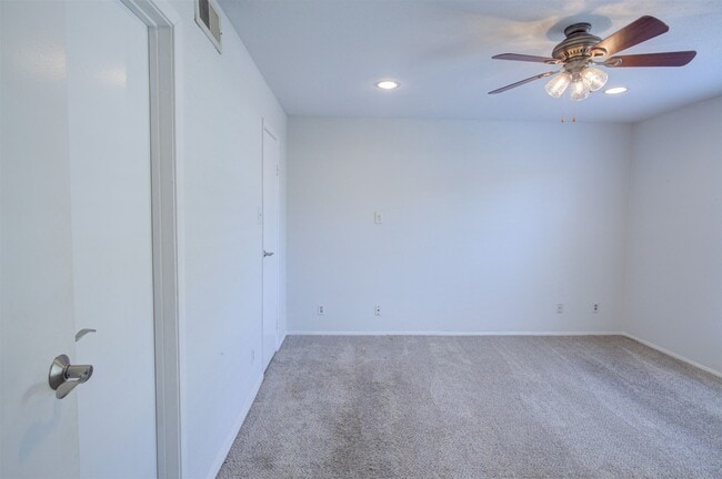 Building Photo - 14777 Wunderlich Dr