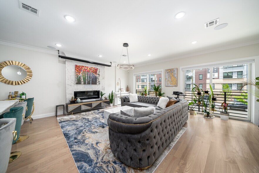 Living / Dining - 3436 John F Kennedy Blvd