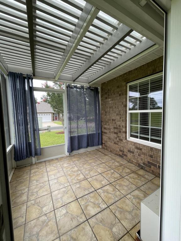 Building Photo - 200 S Houston Springs