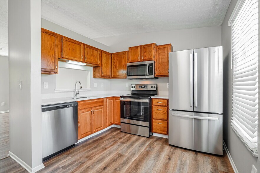 Building Photo - 794 Wallinger Dr