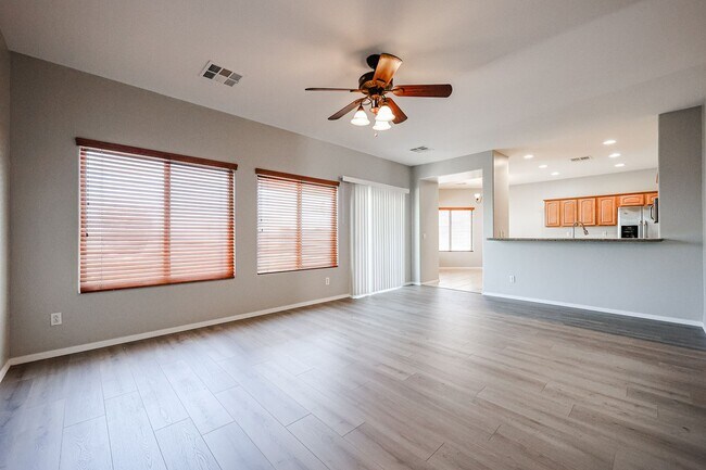 Building Photo - COMING SOON!! Beautiful 4Bed/2.5 bath In San Tan Valley