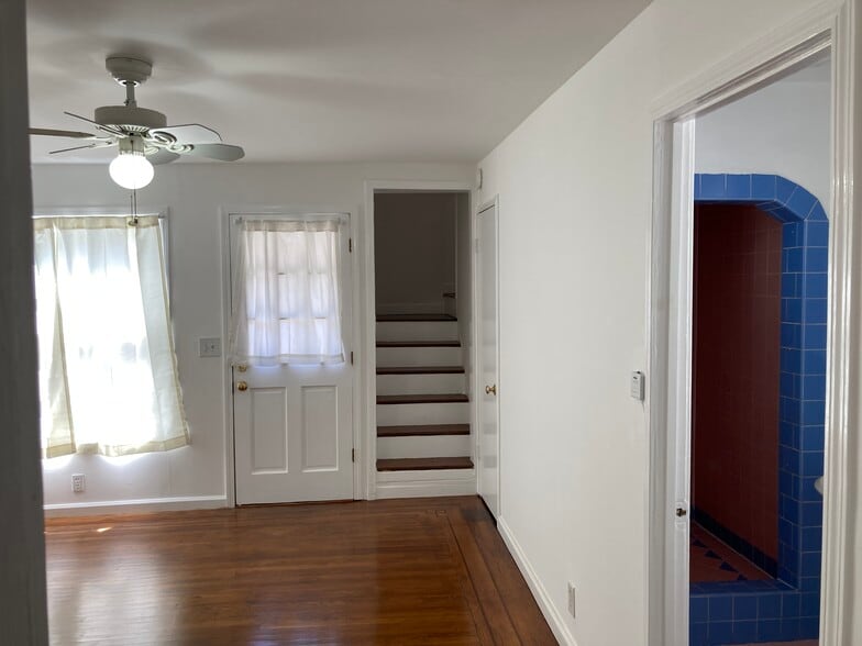 Parlor looking to Bathroom & Stairs to Bedroom - 929 Georgia St