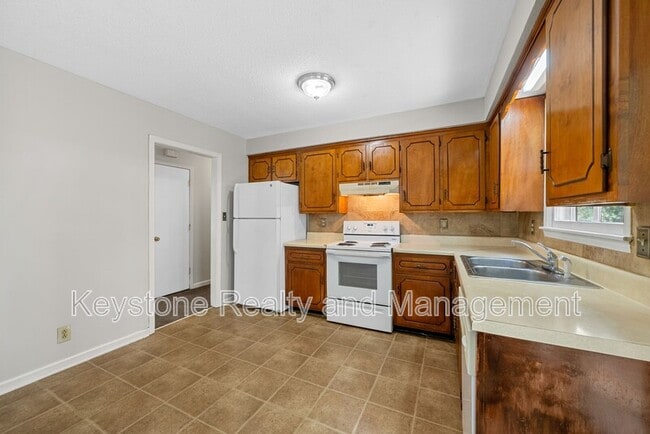Building Photo - 3445 Arvin Dr