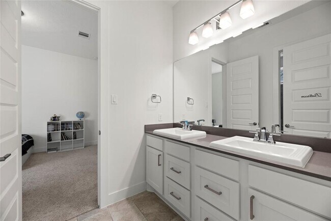 Building Photo - 1707 Brea Rdg Trl
