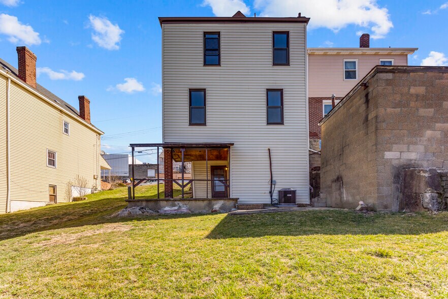 Building Photo - 1622 Westmont Ave