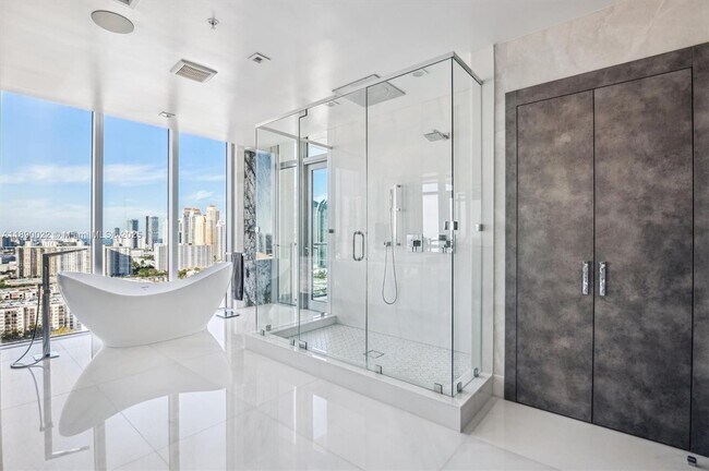Building Photo - 330 Sunny Isles Blvd