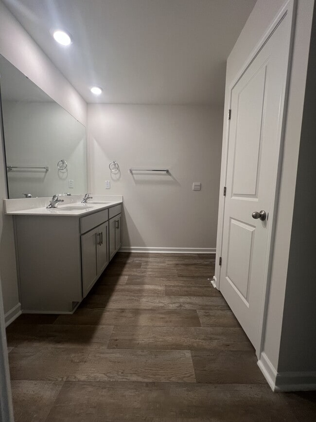 Building Photo - 1314 Amberview Ln