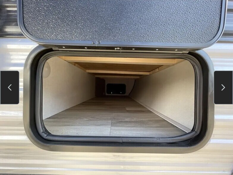 Building Photo - 532 Camino de Amor