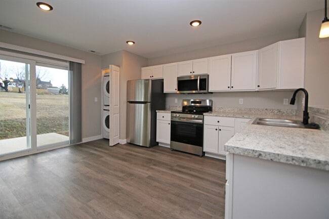 Building Photo - 1317 LUKE Ln