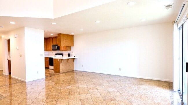 Building Photo - 4378 Conejo Dr