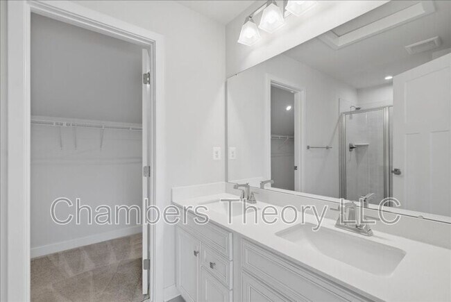 Building Photo - 4322 Ellipse Ter
