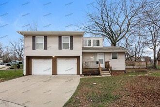 Building Photo - 509 NE Grand Ave