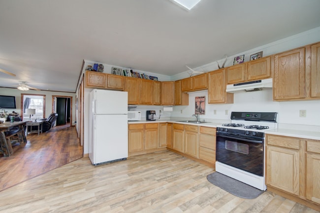 Building Photo - Comfort, Character & Extra Space