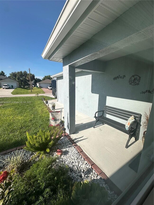 Building Photo - 5003 Moon Ln