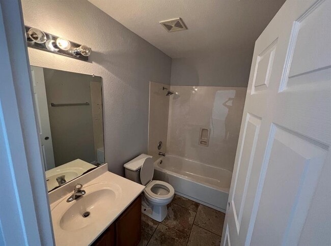 Building Photo - 1628 Anise Dr