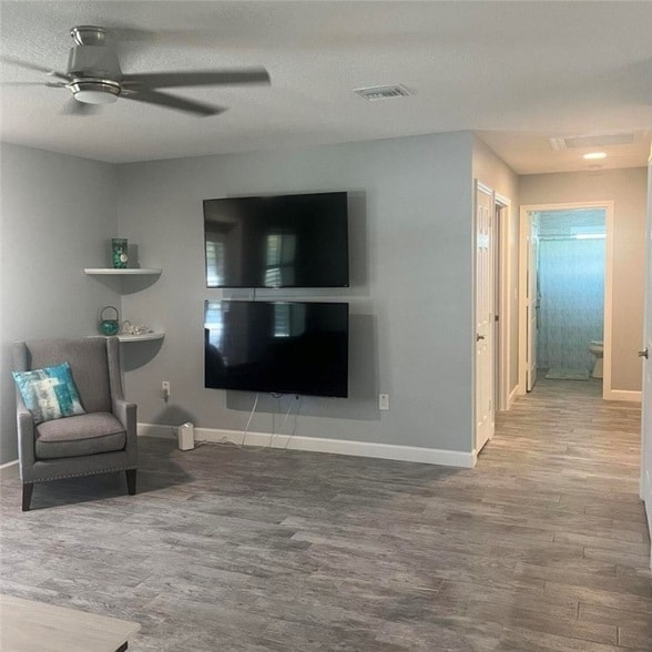 Building Photo - 5845 Garretts Rd