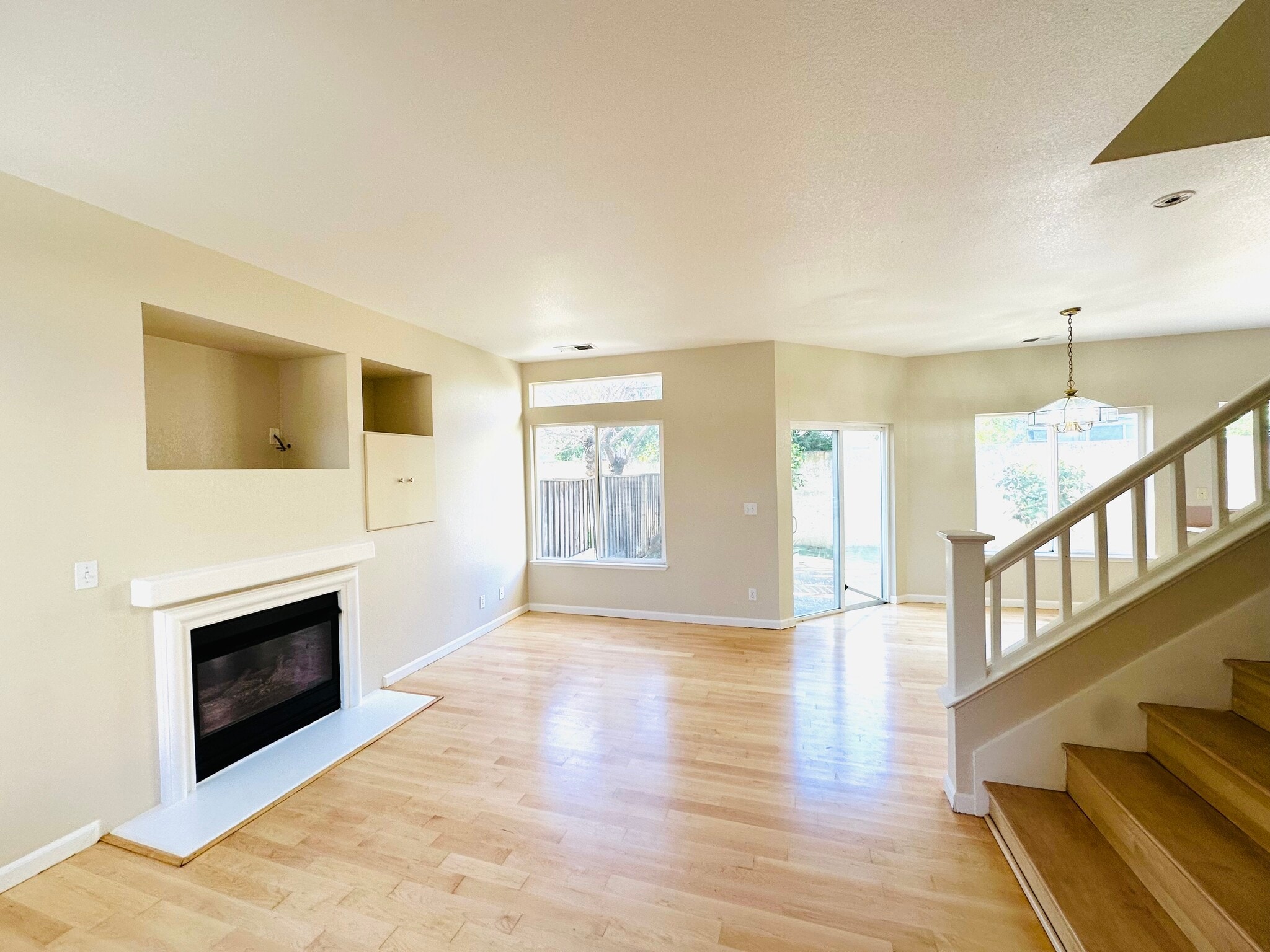 Building Photo - 3729 Seine Ct