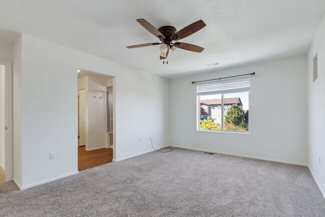 Building Photo - 10827 Ventura Ct