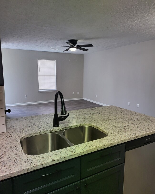 Building Photo - 5211 Crystal Ct