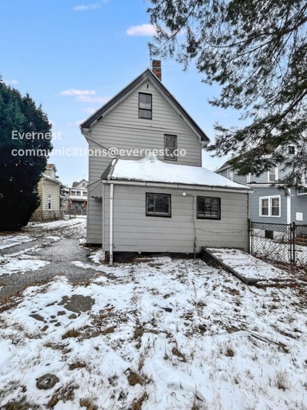 Building Photo - 5806 Bonna Ave