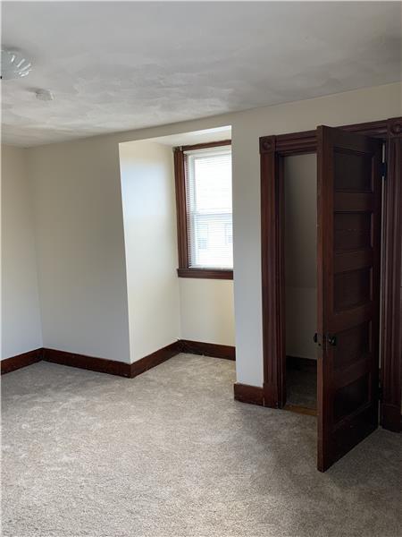 Building Photo - Crescent