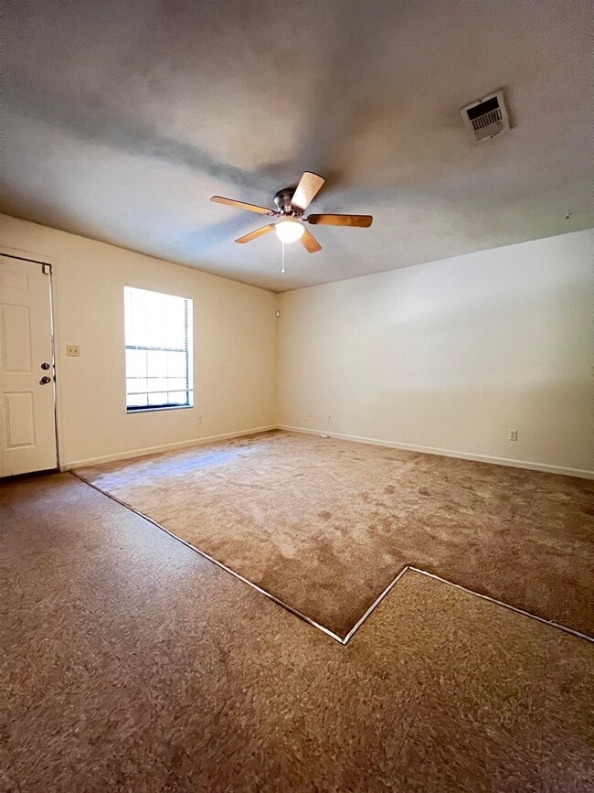 Building Photo - 5674 Lumberjack Ln