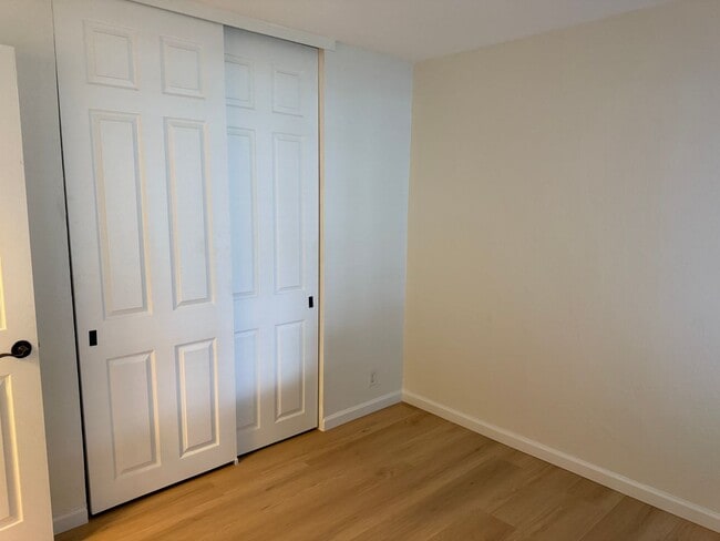 Building Photo - Spacious Corner Lot Home with Upgraded Fea...