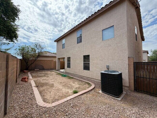 Building Photo - 3937 S Illinois St
