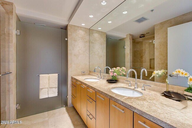 Building Photo - 7161 E Rancho Vista Dr