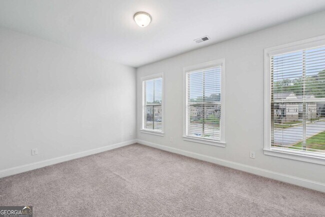 Building Photo - 687 Avondale Creek Dr.
