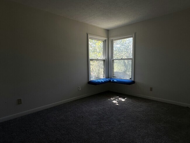 Building Photo - 1439 Wolfe Ln