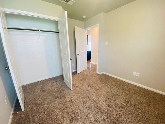 Building Photo - Charming and well-maintained home in a convenient Temple location