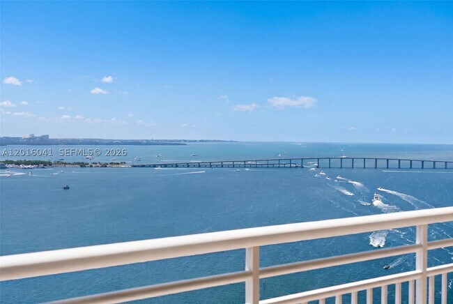 Building Photo - 808 Brickell Key Dr