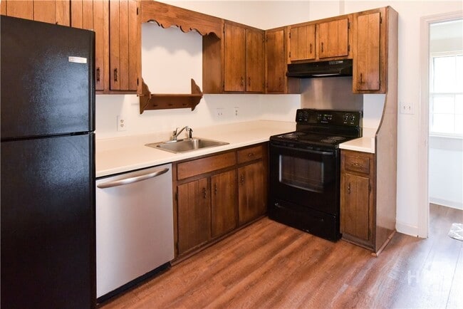 Building Photo - 302 Jefferson St