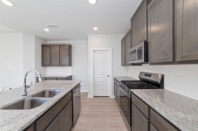 Building Photo - 21614 White Bellflower Ln